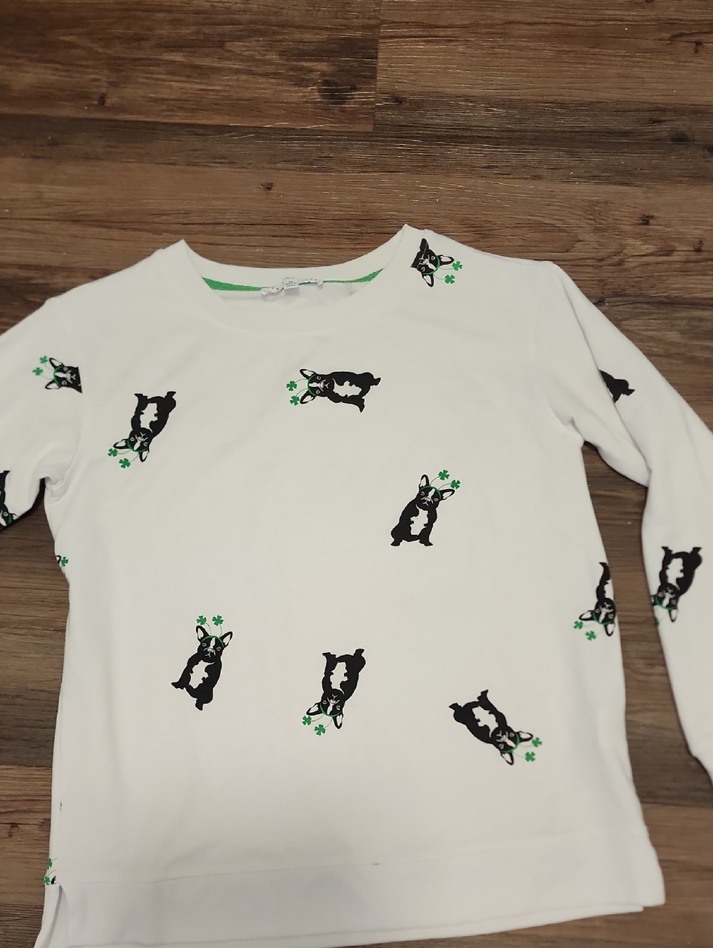 Womens White Long-Sleeve Light Weight Sweatshirt with Black Puppy Print